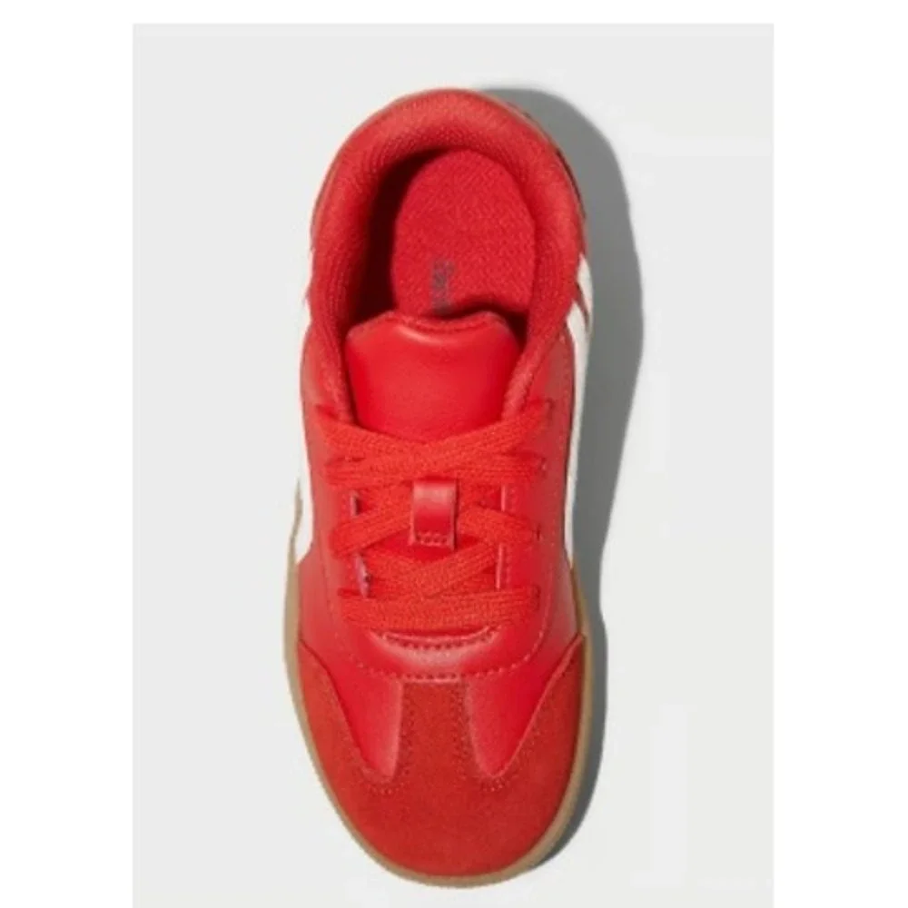 Big Boy Boston Court Sneakers by Cat & Jack Red Size 5 New With Tags